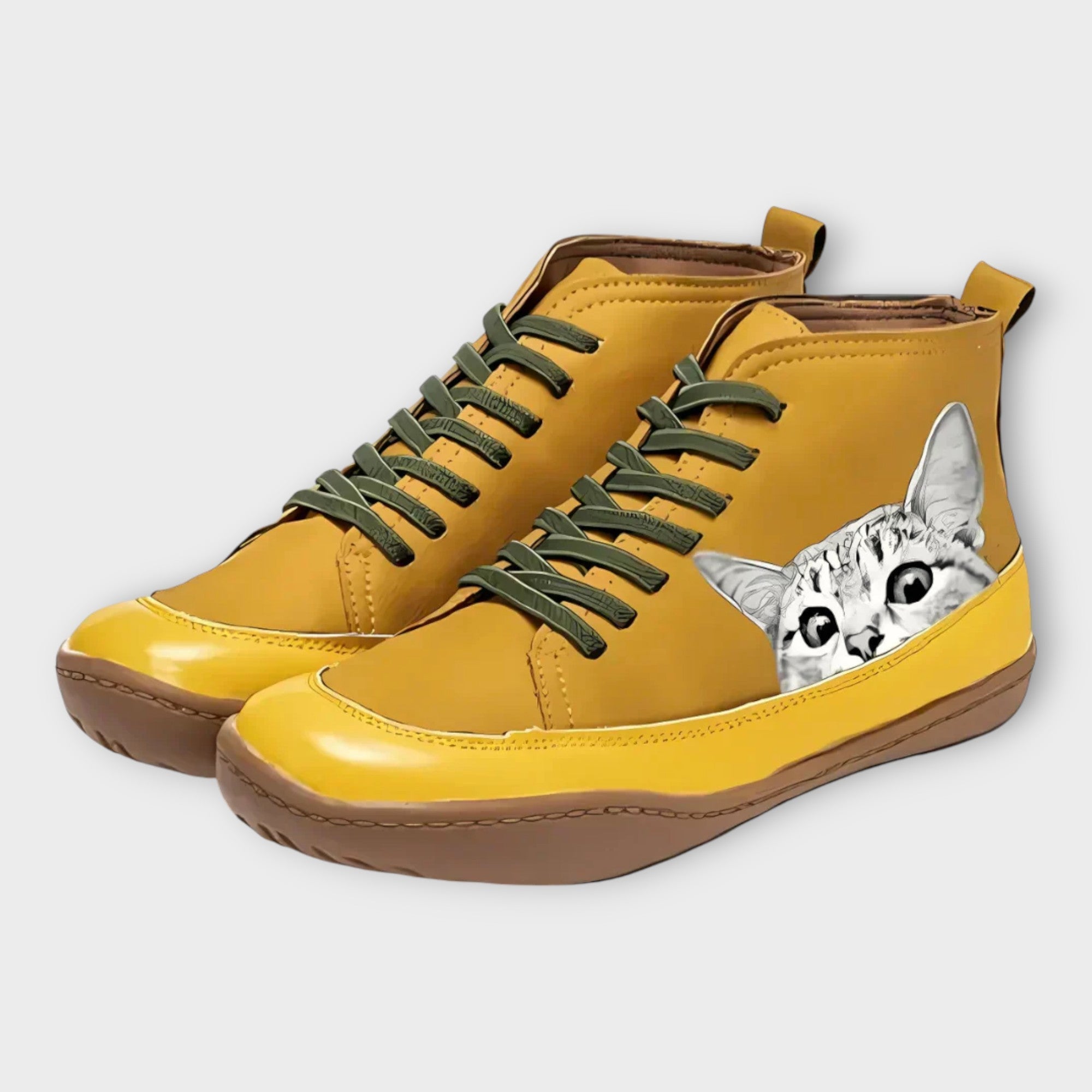 Stylové tenisky s decentním vzorem