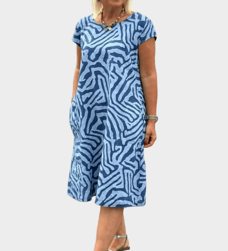 Letní šaty s kulatým výstřihem a krásným vzorem