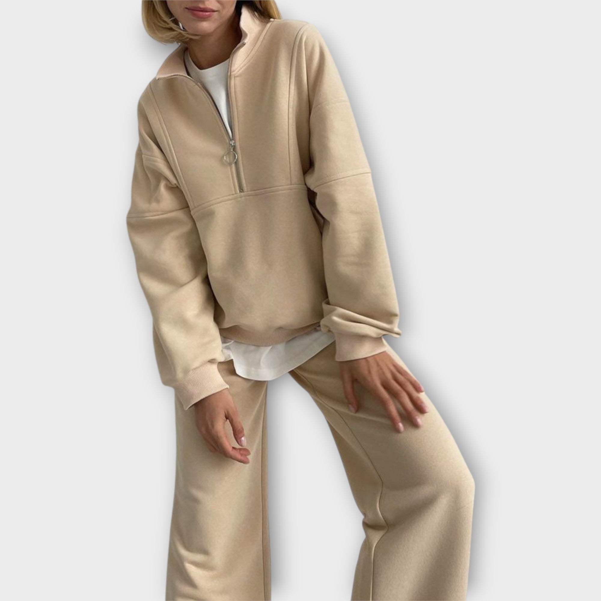 Sada s zipem a minimalistickou estetikou