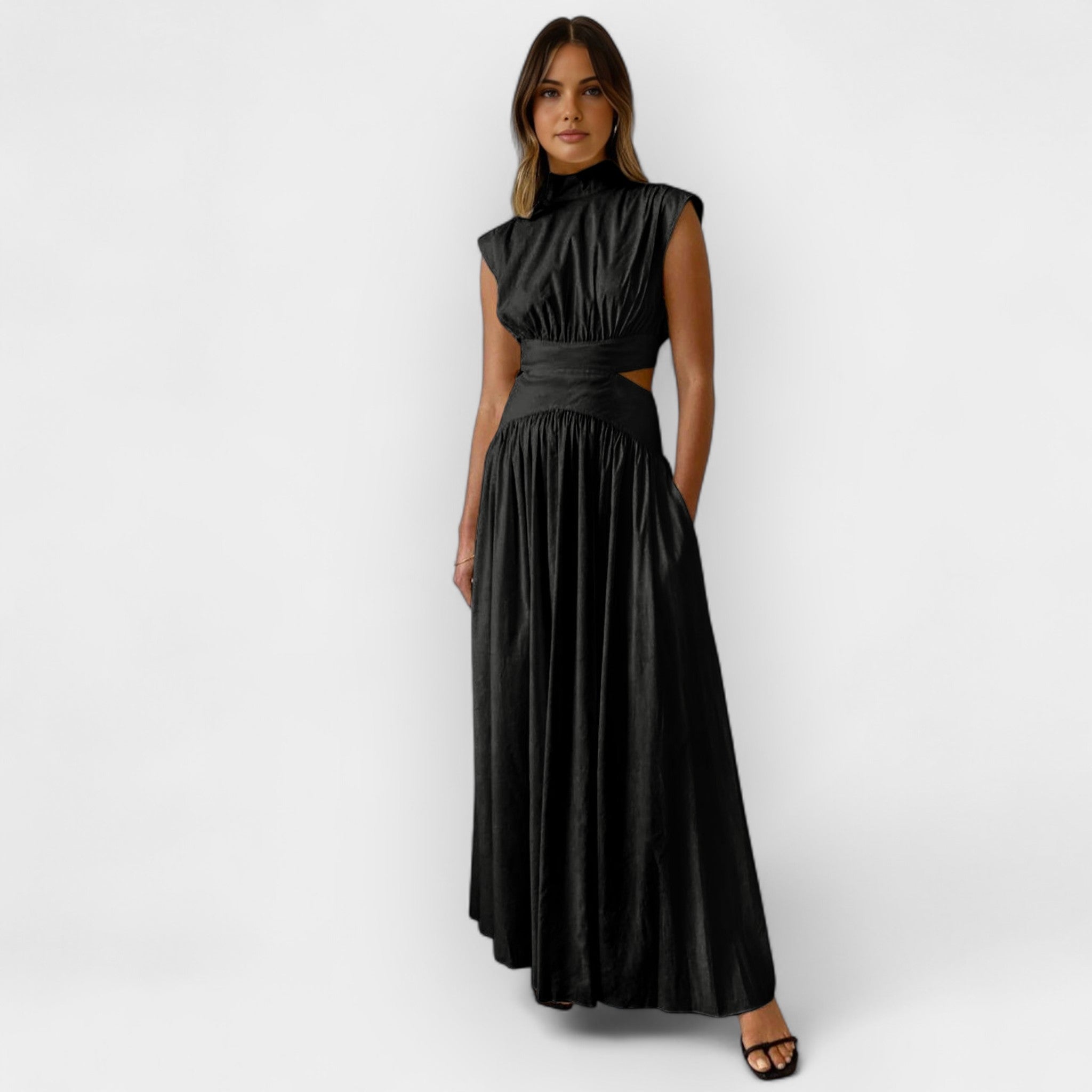 Stylové Šaty s Výřezy