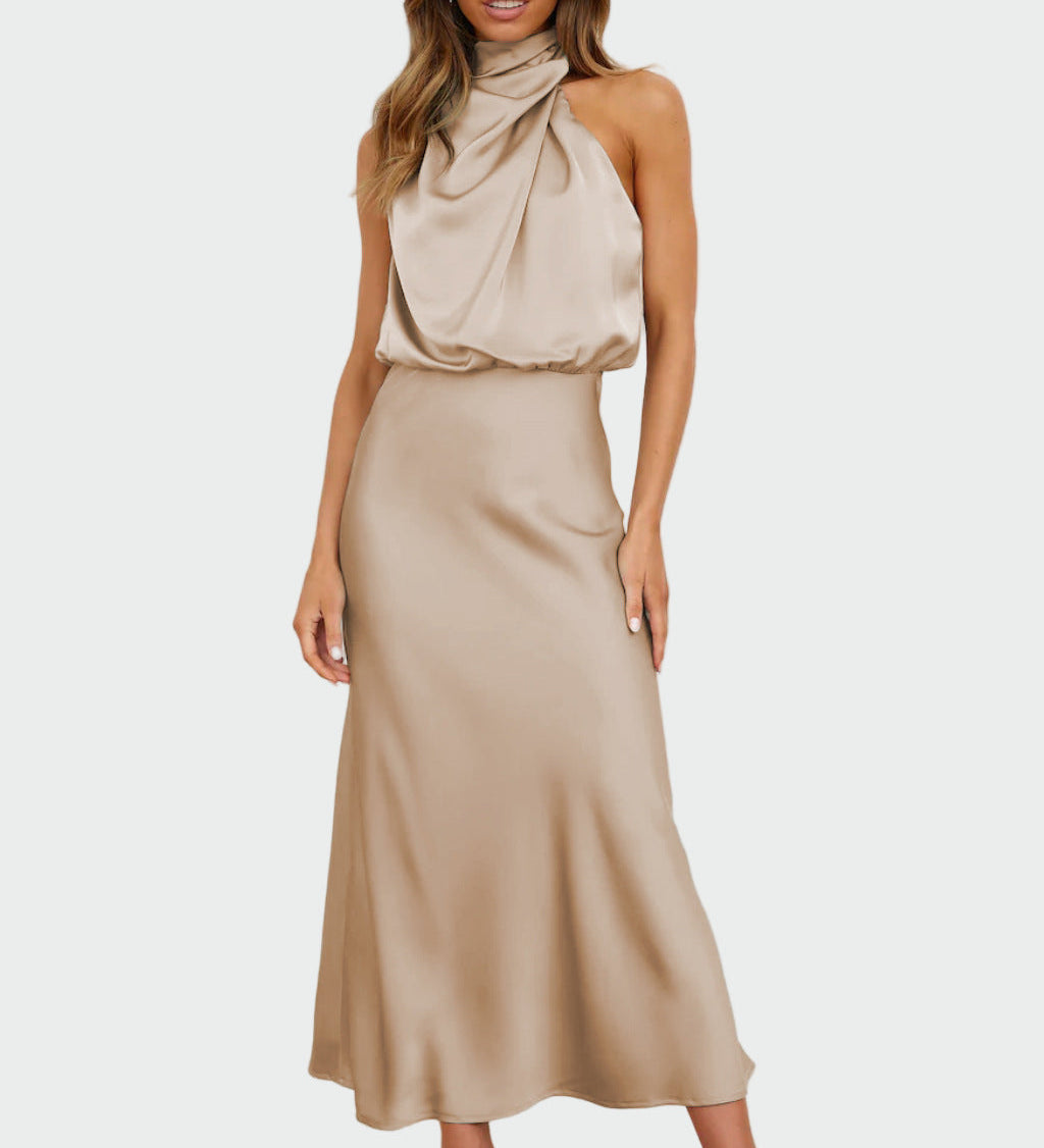 Elegantní Šaty s Otevřeným Zády