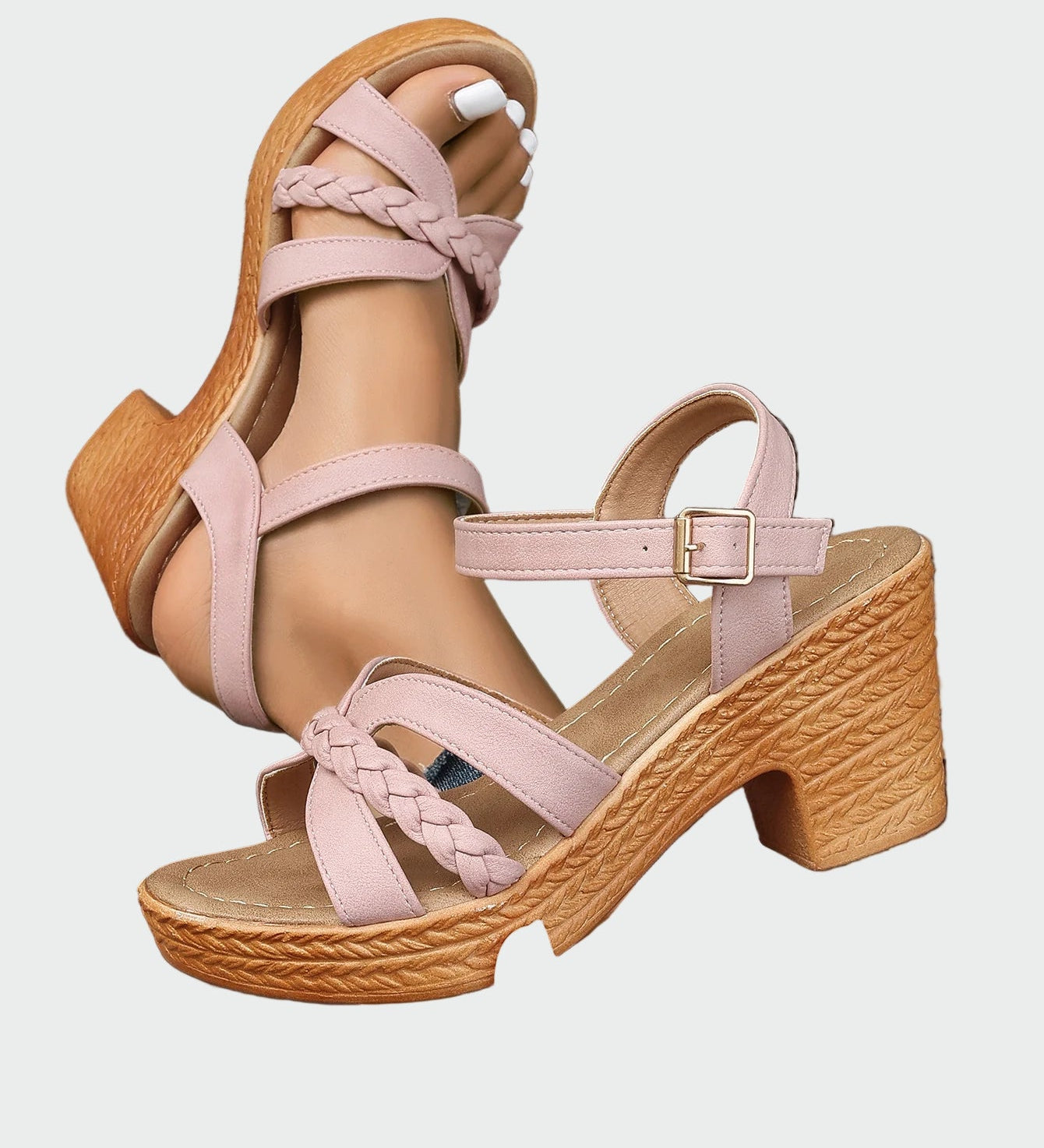 Sandály na podpatku pletené