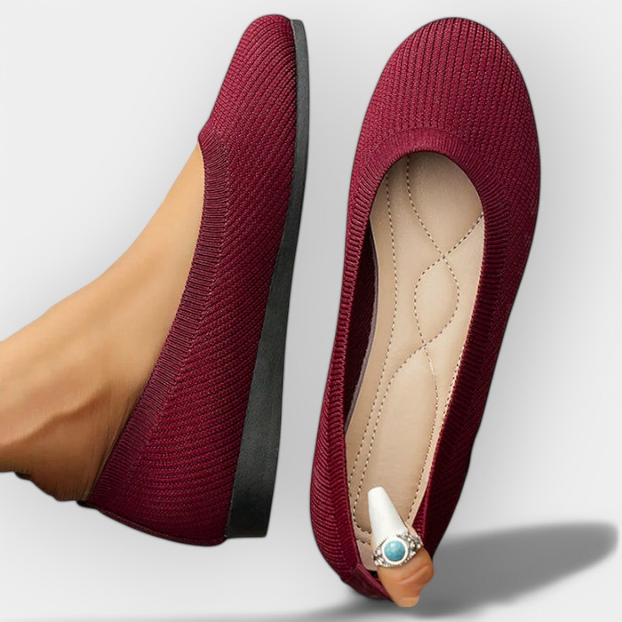 Jednoduché sandály s elegantním stylem