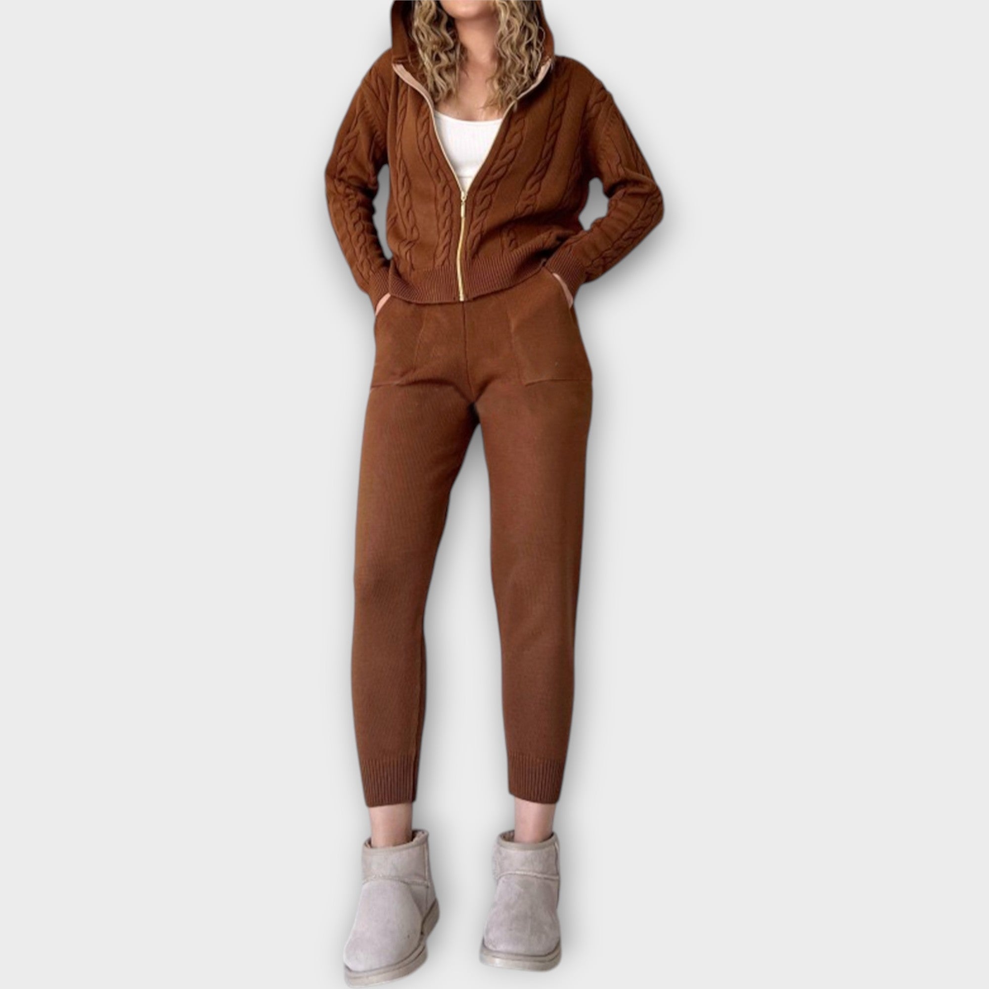 Pleteme set s kapucí a svetrem