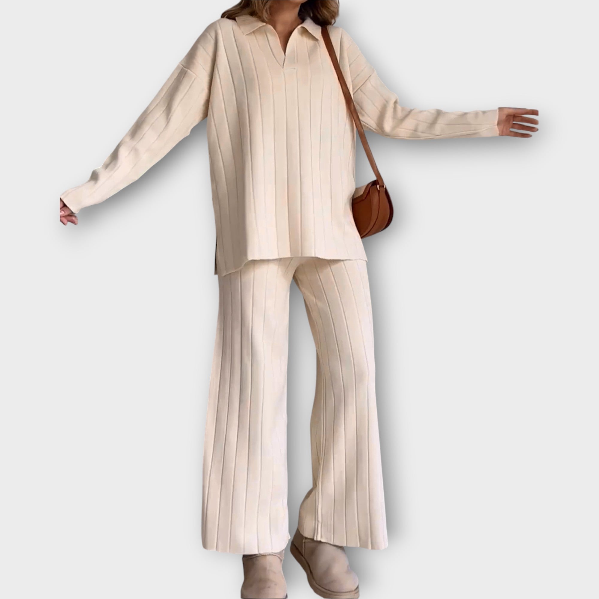 Sada s volným střihem a minimalistickým stylem